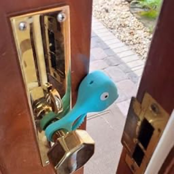 2 SafeSlam Door Stopper Protects Child Hands Dog Cat Whale Pinch Guard Pink Gray - Picture 6 of 8